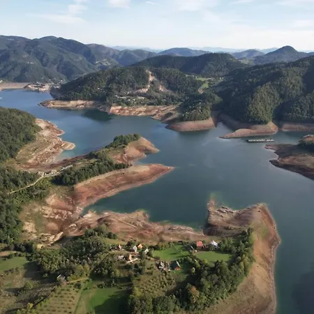 Zaovinska Idila Villa *