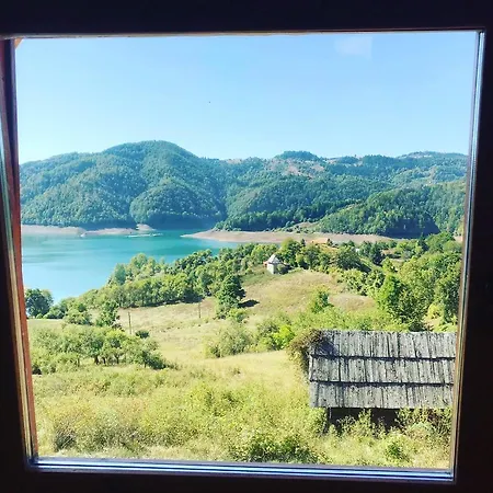 Villa Zaovinska Idila *