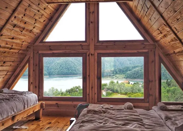 Zaovinska Idila Vilă Bjelusa