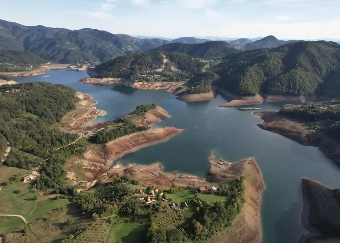 Zaovinska Idila Vilă *